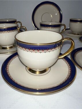 Lenox Presidential Collection Jefferson Footed Cup and Saucer 24K Gold Set of 7
